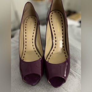 Enmendó Angiolini purple peep toe platform heel
